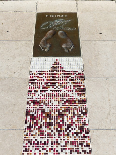 超级联赛中 超级联赛中